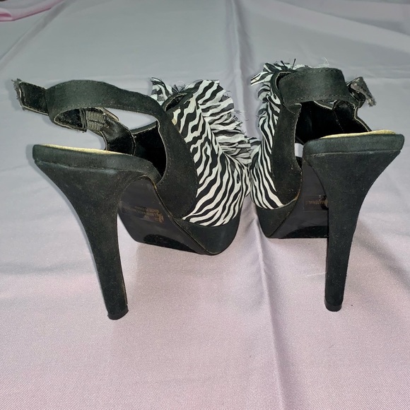 ‼️👠‼️BOGO 50% OFF. Zebra print ruffle high heels! - Picture 12 of 15
